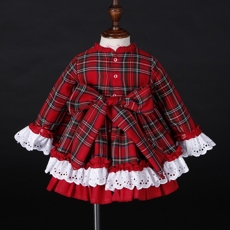 Gaun Putri Bola Pompom Spanyol - Christmas Throw Blanket ulasan dan harga